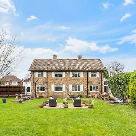 Pass The Keys Bright Cosy Cottage In Esher, West End Exterior photo