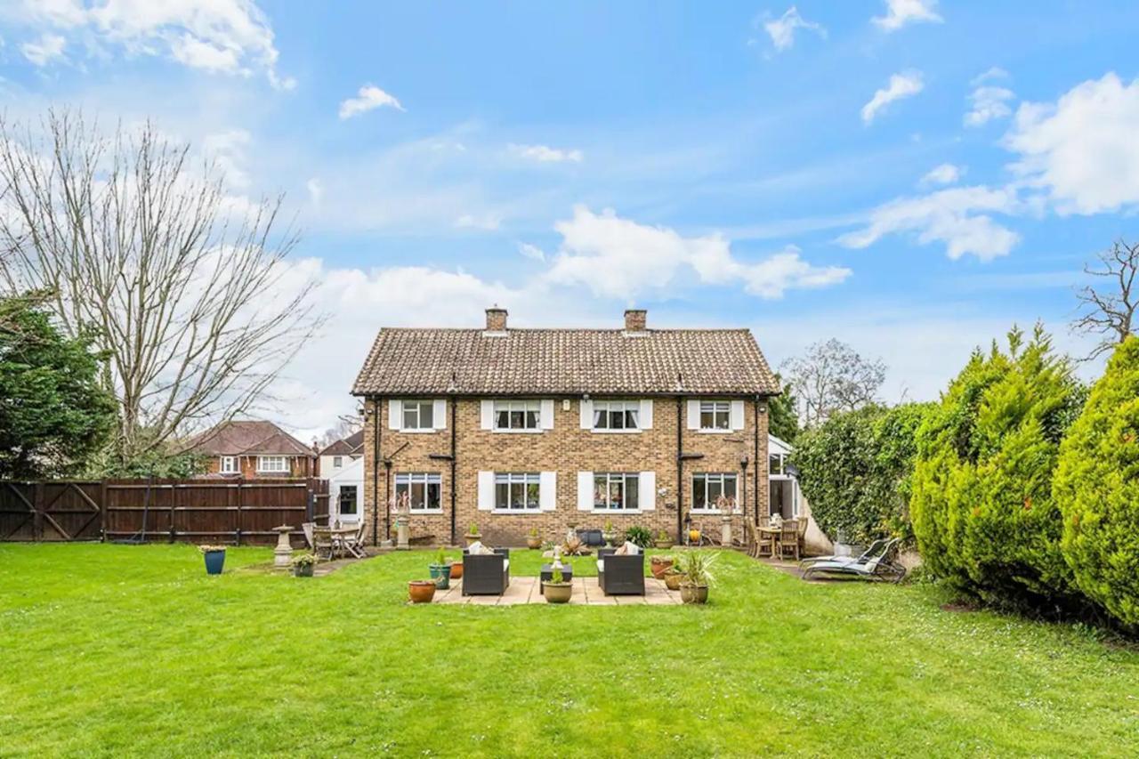 Pass The Keys Bright Cosy Cottage In Esher, West End Exterior photo